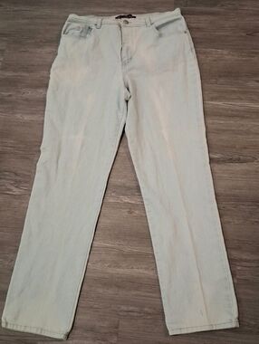Womens Straight Leg Light Wash Vintage Jeans